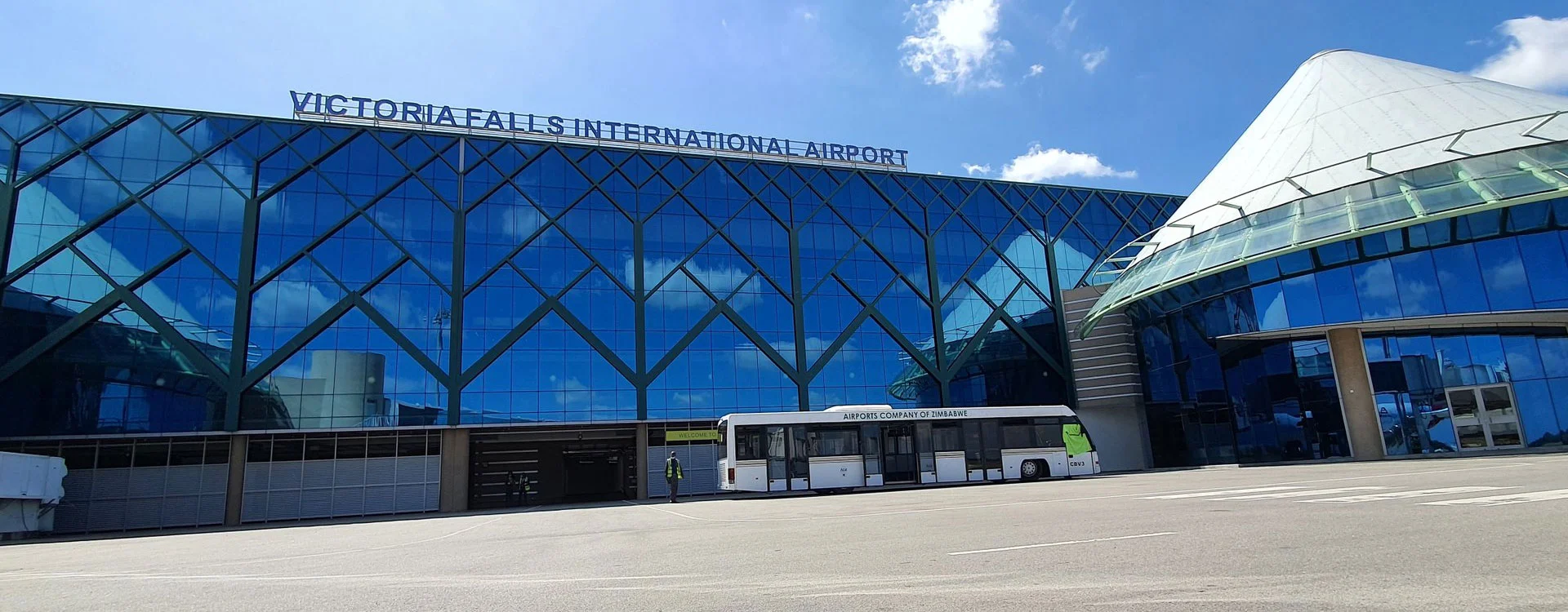 Victoria Falls Airport VFA transfer service vehicle